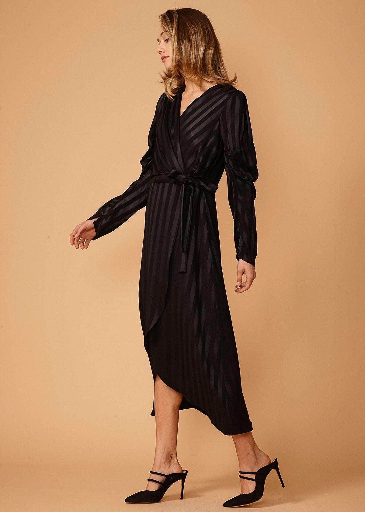 Women's Puffy Shoulder Dress in Black Stripe